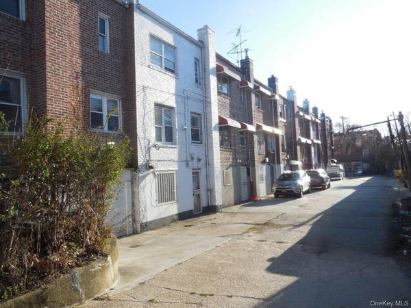 1183 Grenada PL, Bronx, NY 10466