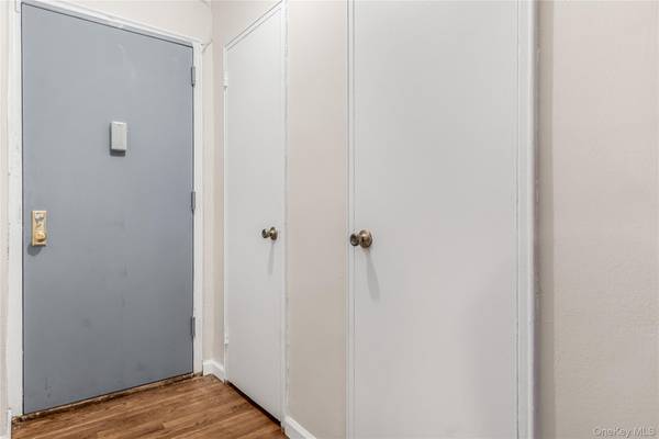84-50 169th ST #418, Jamaica Hills, NY 11432