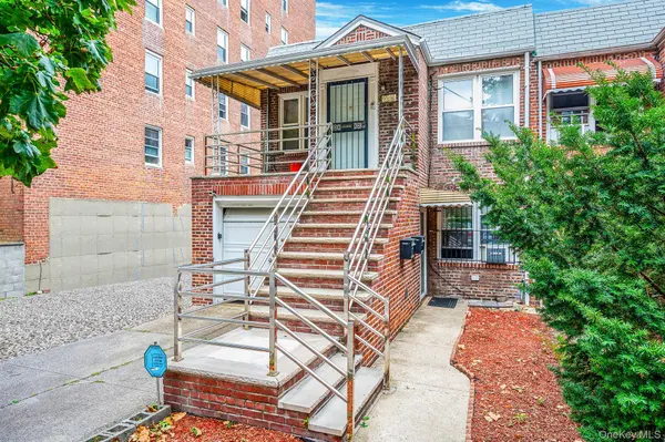 66-11 Burns ST, Rego Park, NY 11374
