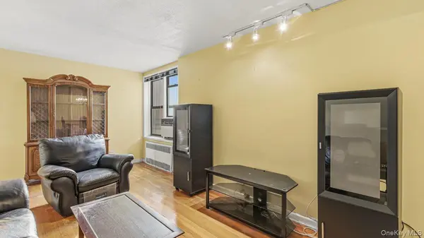 83-35 139 ST #1D, Briarwood, NY 11435