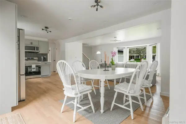 17 Underhill DR, Southampton, NY 11968