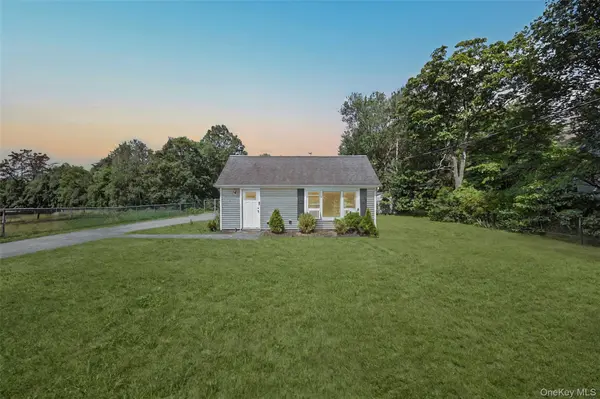 1113 Joselson AVE, Bay Shore, NY 11706