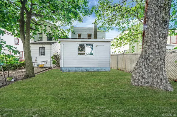 13841 230th PL, Laurelton, NY 11413