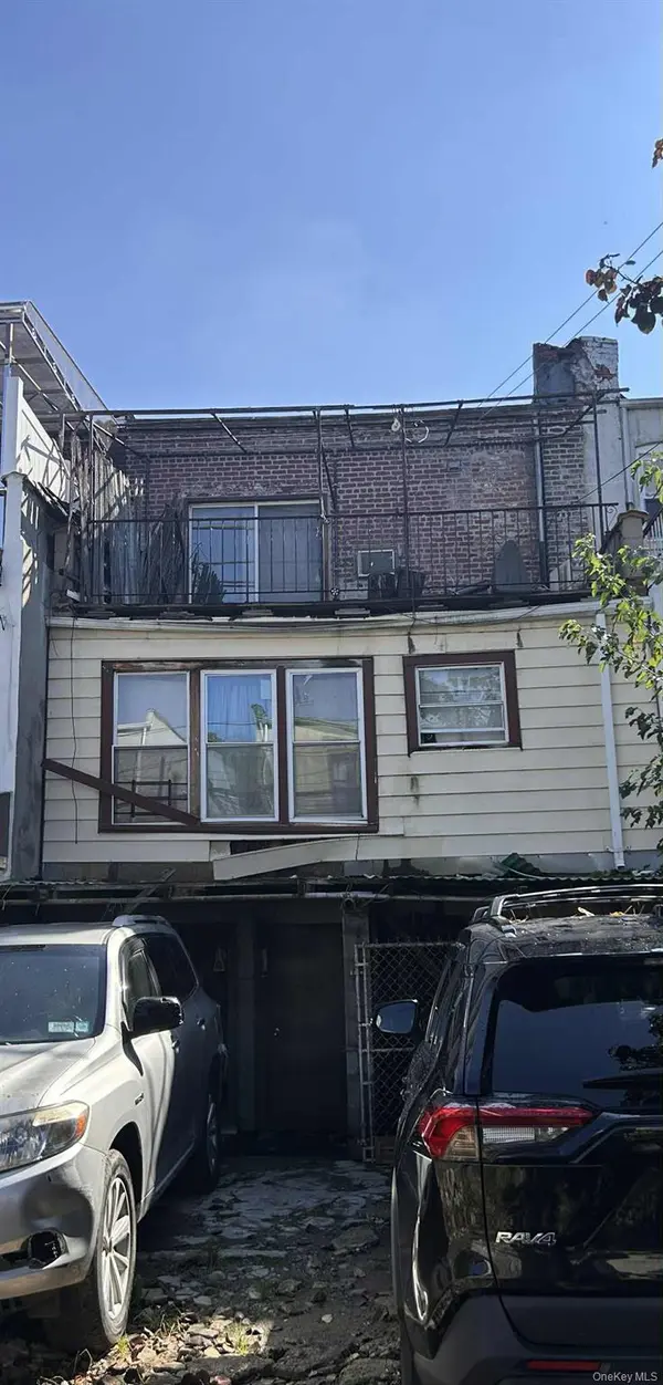 3544 64th ST, Woodside, NY 11377