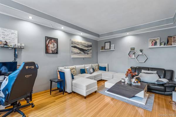 45 Kew Gardens RD #4A, Kew Gardens, NY 11415