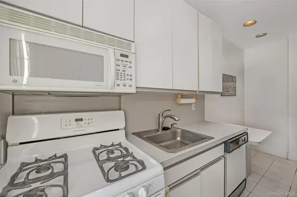 68-37 108 ST #6L, Forest Hills, NY 11375