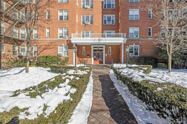 68-37 108 ST #6L, Forest Hills, NY 11375