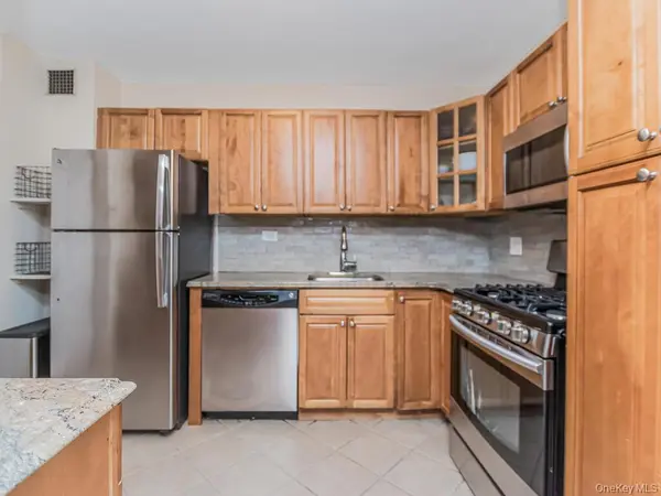 3935 Blackstone AVE #8A, Bronx, NY 10471