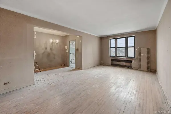 123-35 82nd RD #4D, Kew Gardens, NY 11415