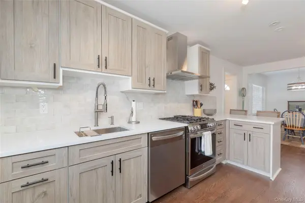 211 Bowne ST, Bronx, NY 10464