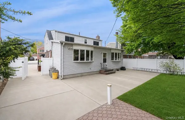 5 Edward AVE, Hicksville, NY 11801