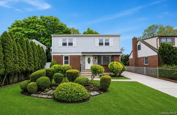 5 Edward AVE, Hicksville, NY 11801