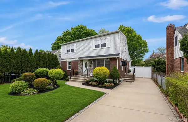 5 Edward AVE, Hicksville, NY 11801