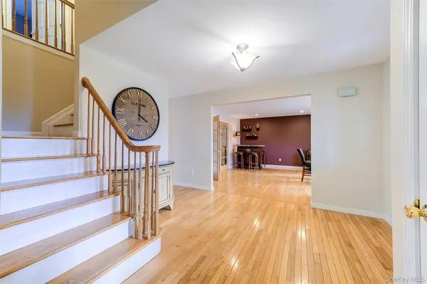 58 Nancy LN, Chester, NY 10918
