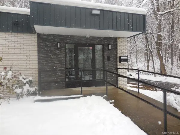 456 Gidney AVE #Back unit, Newburgh, NY 12550