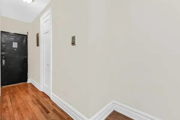 724 E 216th ST #5C, Bronx, NY 10467