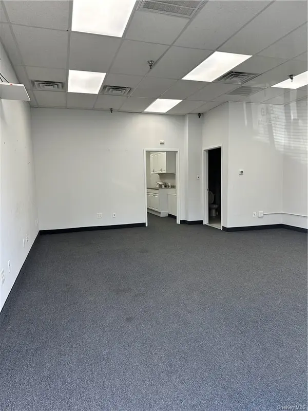 231 S Middletown RD #7, Nanuet, NY 10954