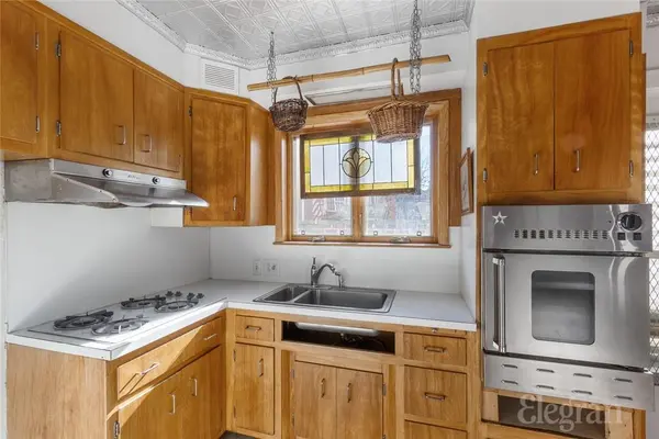 4 78th ST, Brooklyn, NY 11209