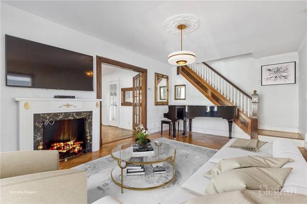 4 78th ST, Brooklyn, NY 11209