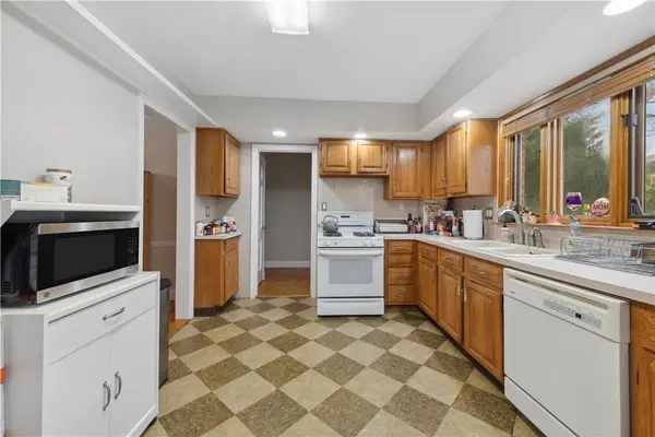 251 Beach 140th ST, Rockaway Park, NY 11694