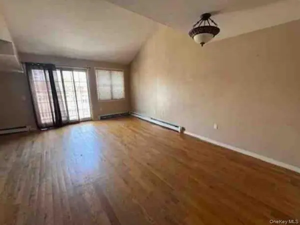 94-24 Magnolia CT #3A, Jamaica, NY 11417