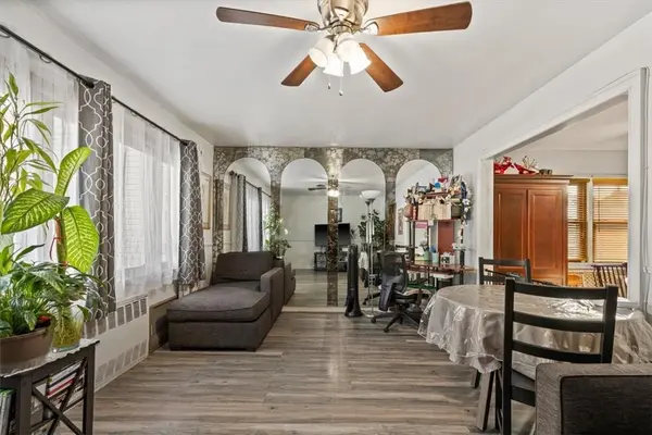 8754 110th ST, Richmond Hill, NY 11418