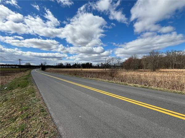 Drexel DR, Pine Bush, NY 12566