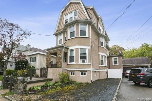 48 Parkway RD, Bronxville, NY 10708