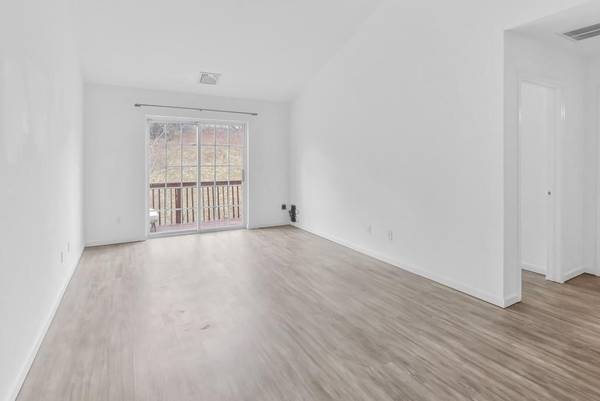 1036 Maggie RD #14-8, Newburgh, NY 12550