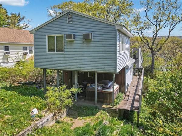 186 Brook TRL, Greenwood Lake, NY 10925