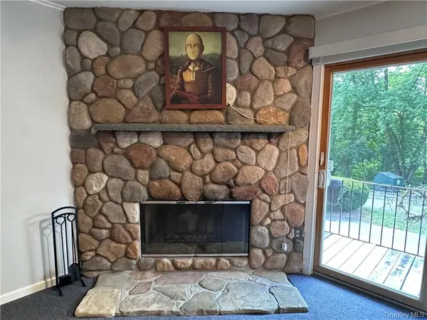 407 Old Mill RD, Southfields, NY 10975