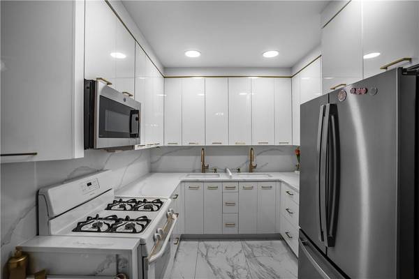 764 kent AVE #2, Brooklyn, NY 11249