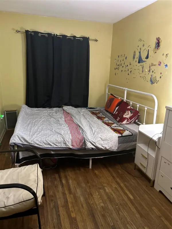 1210 white plains RD, Bronx, NY 10472