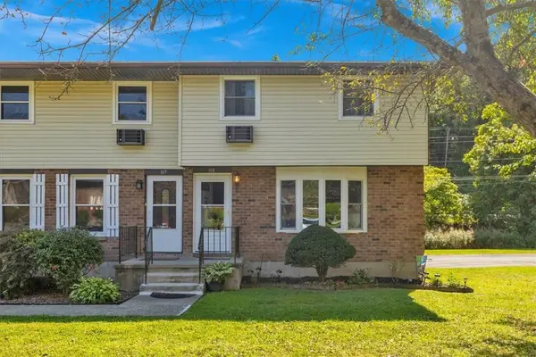108 Parr Meadow DR #1H, Newburgh, NY 12550