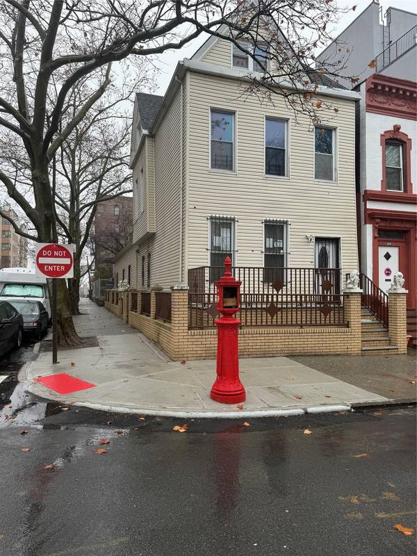 1780 Marmion AVE, Bronx, NY 10460