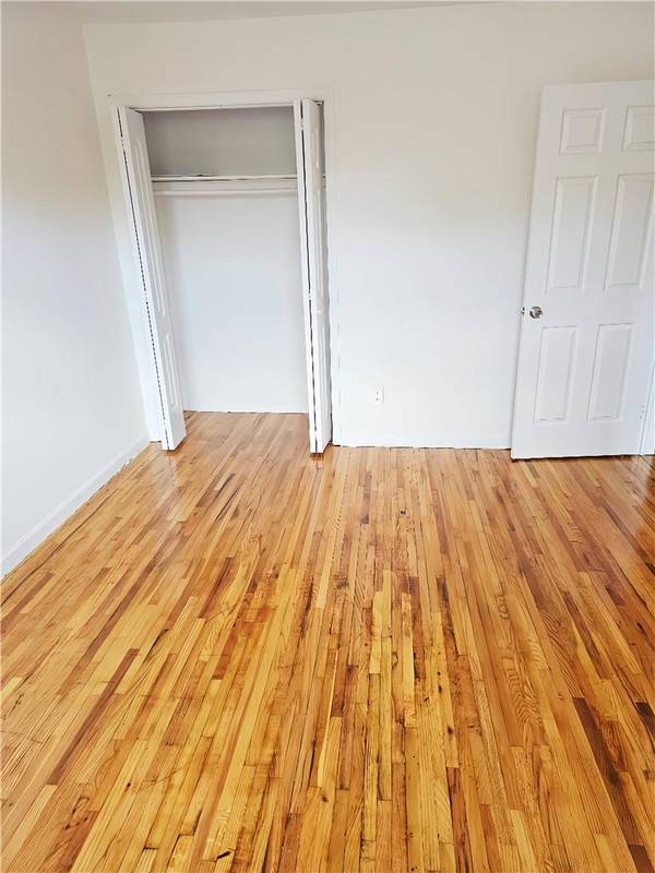 246 Soundview AVE, Bronx, NY 10473