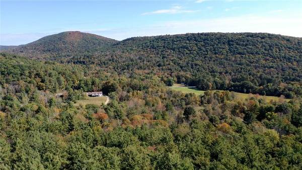 25 Nobletown RD, Hillsdale, NY 12529
