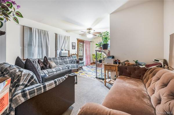 865 Commerce ST, Thornwood, NY 10594