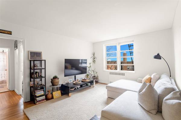 5614 Netherland AVE #5C, Bronx, NY 10471