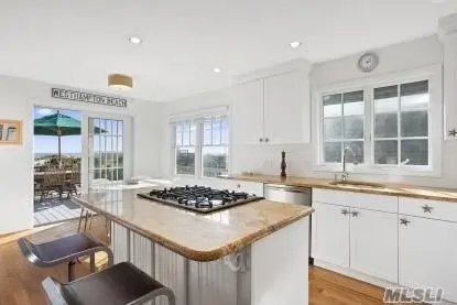 929 Dune RD, Westhampton Dunes, NY 11978