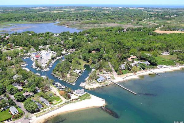1155 Old Harbor RD, New Suffolk, NY 11956