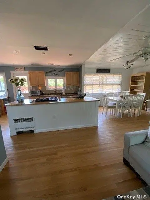 664 Ocean Breeze, Ocean Beach, NY 11770