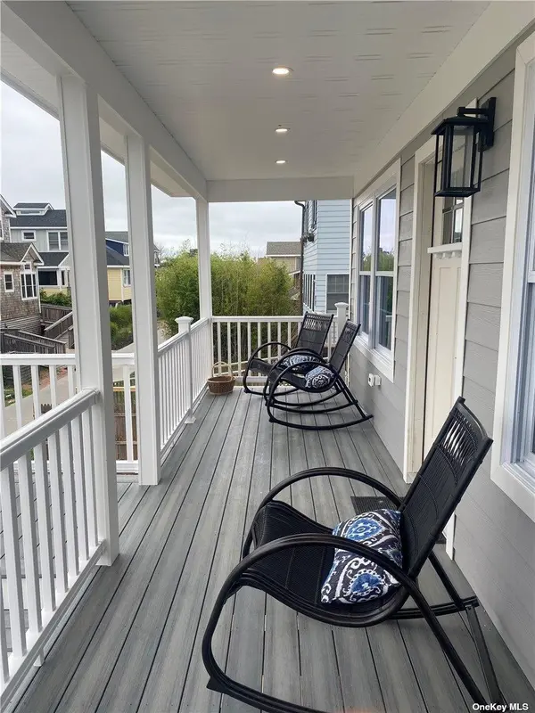 448 Dehnhoff WALK, Ocean Beach, NY 11770