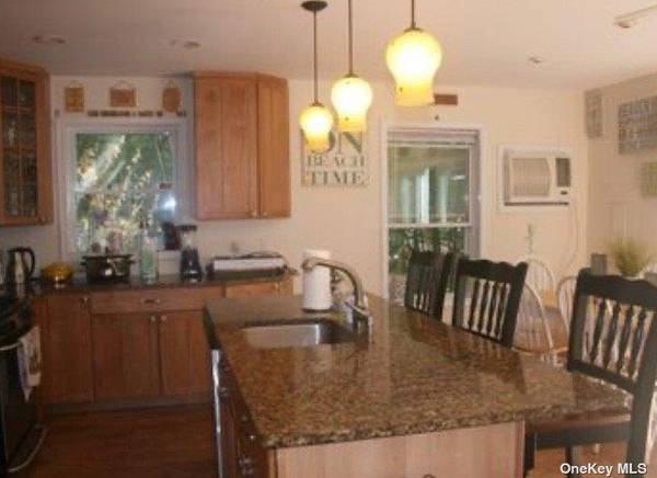 201 Cottage WALK, Ocean Beach, NY 11770