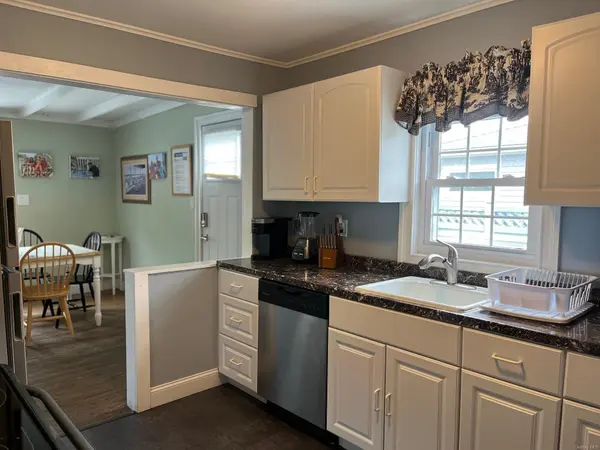 804 Evergreen WALK, Ocean Beach, NY 11770