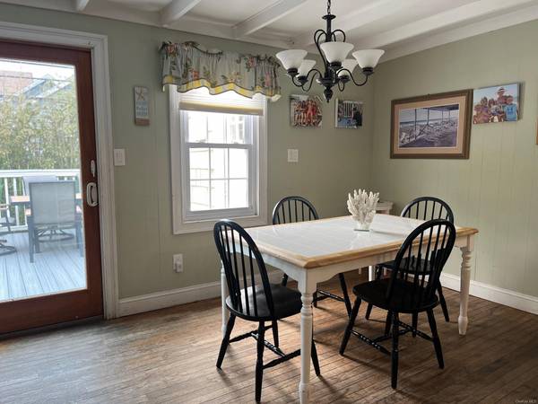 804 Evergreen WALK, Ocean Beach, NY 11770