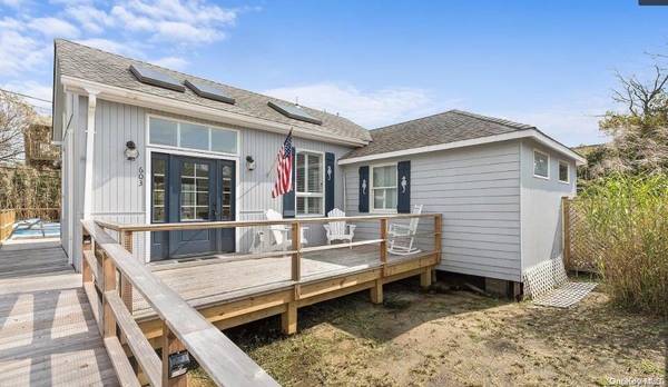 603 Bayberry WALK, Ocean Beach, NY 11770