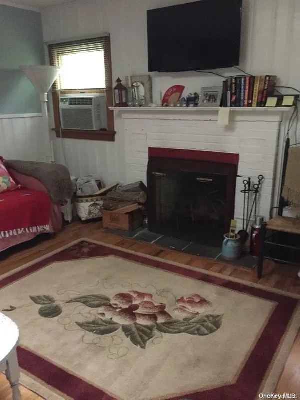 821 Evergreen, Ocean Beach, NY 11770