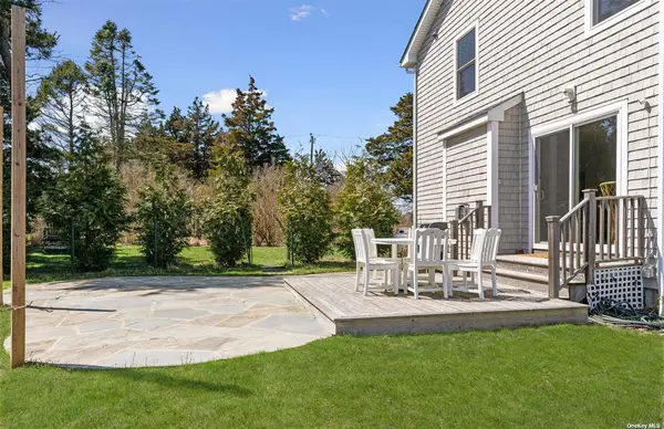 355 Midway RD, Southold, NY 11971