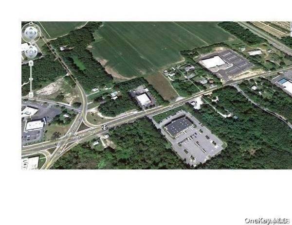 25/58 NYS (52 Main Rd) Route, Riverhead, NY 11901
